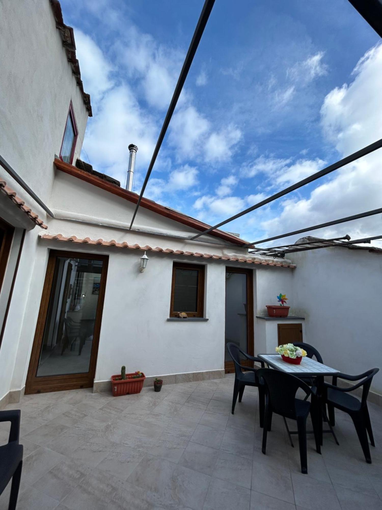 A Un Passo Dagli Dei Bed & Breakfast Pimonte Luaran gambar