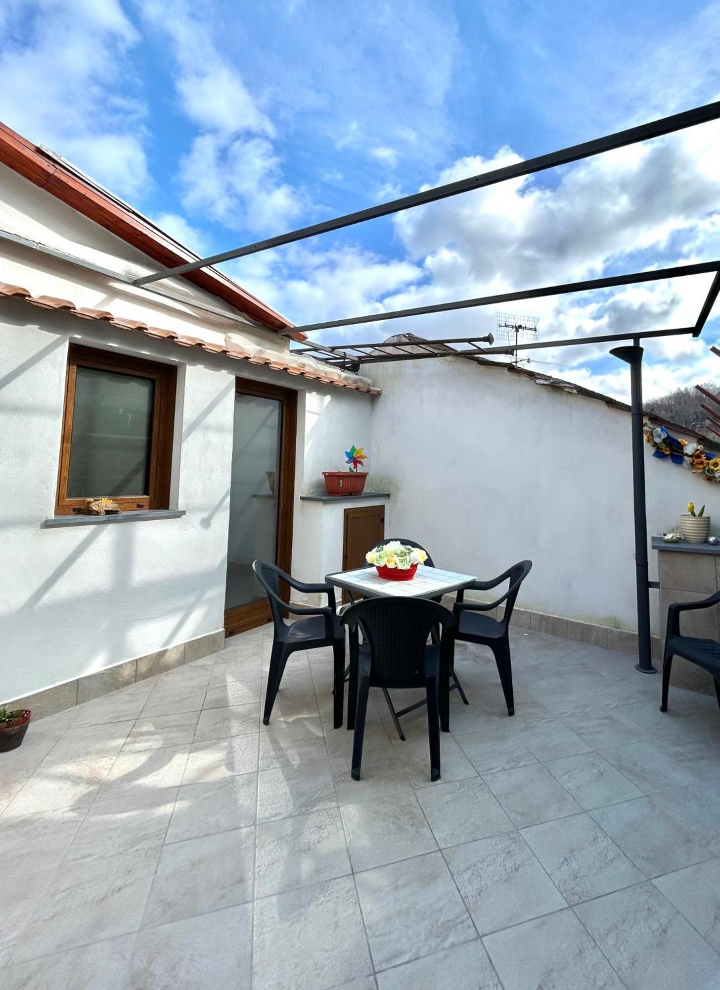 A Un Passo Dagli Dei Bed & Breakfast Pimonte Luaran gambar