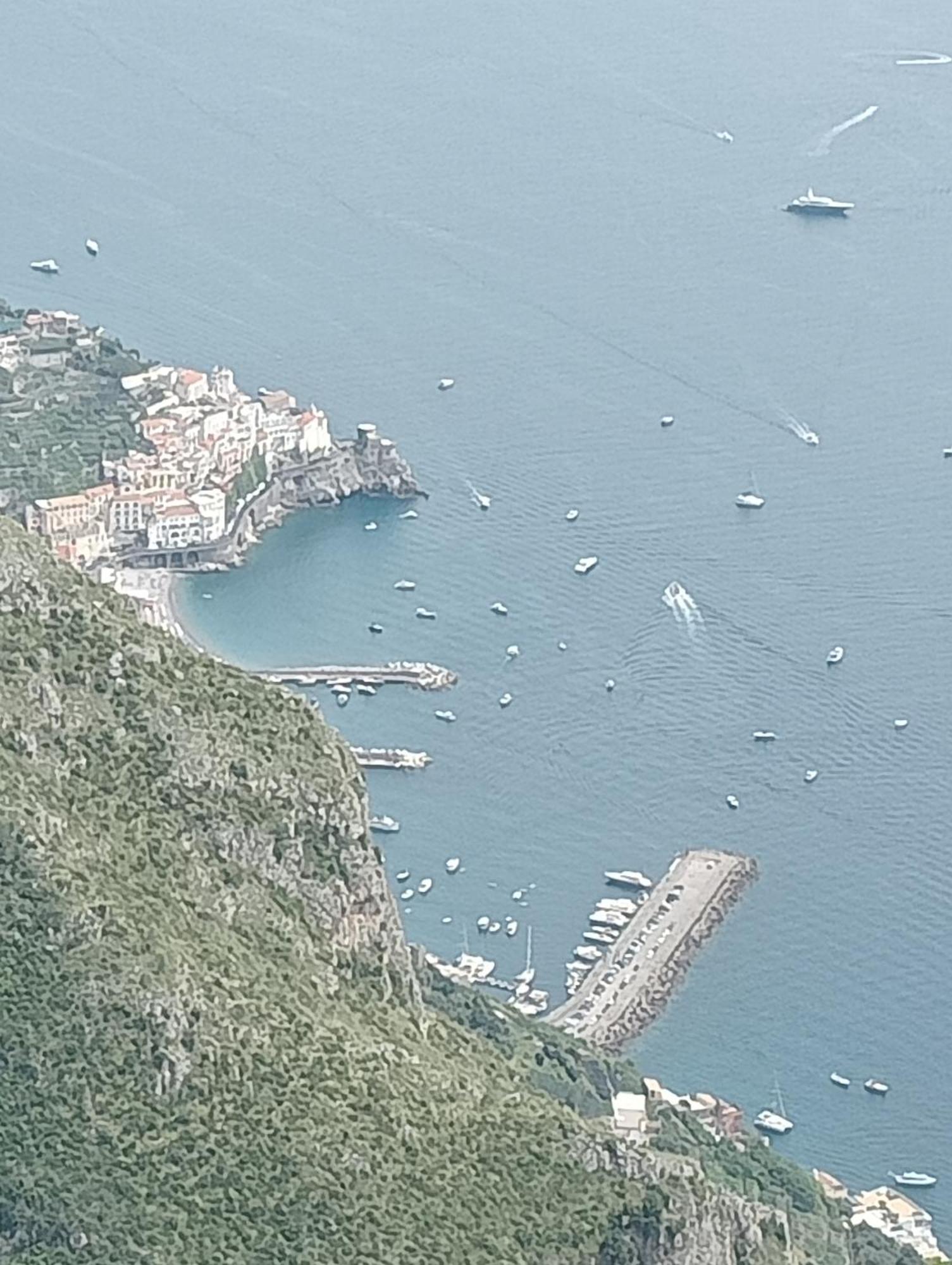 A Un Passo Dagli Dei Bed & Breakfast Pimonte Luaran gambar